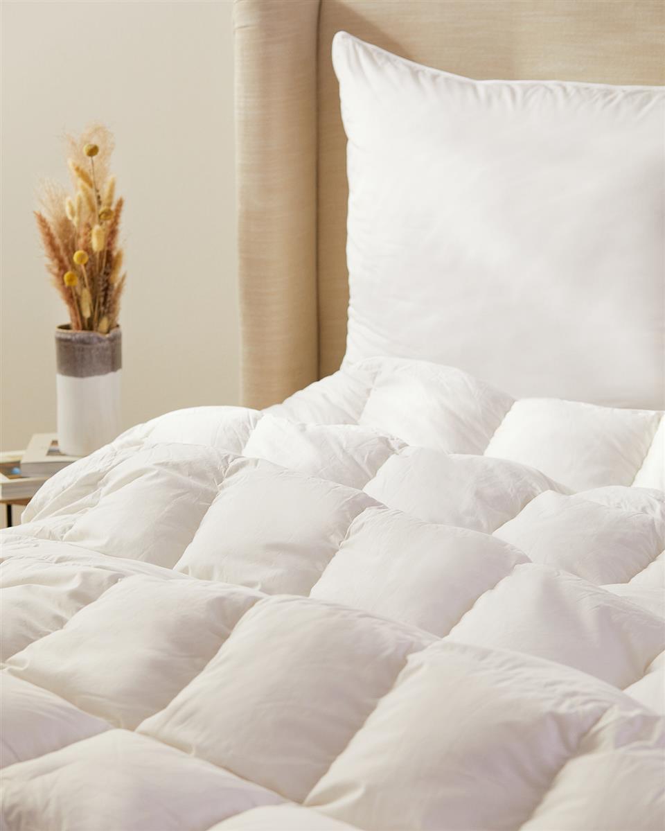 Die leichteste und weichste Luxushotel Bettdecke aus 100% zarten Daunen | Daunendecken